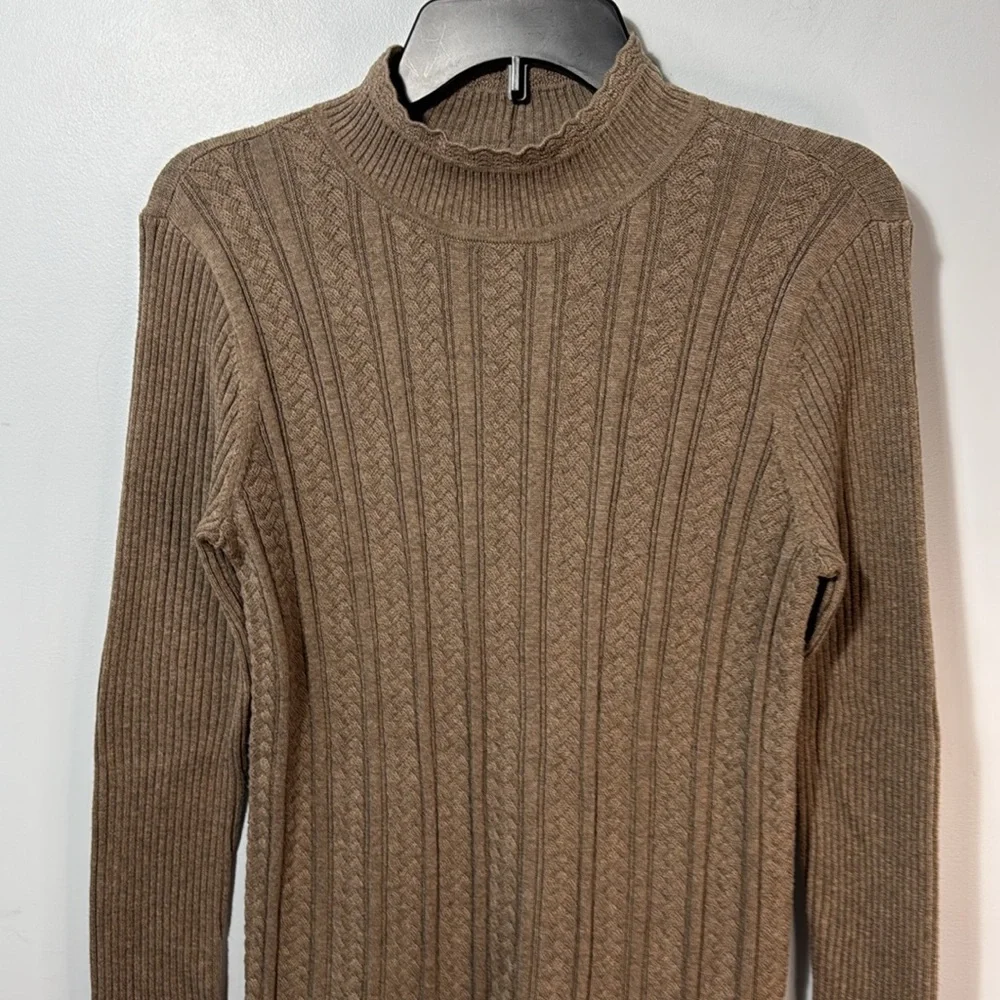 Jeanne Pierre Sweater‎ Taupe Mock Neck Scalloped in Size Petite M  NWT